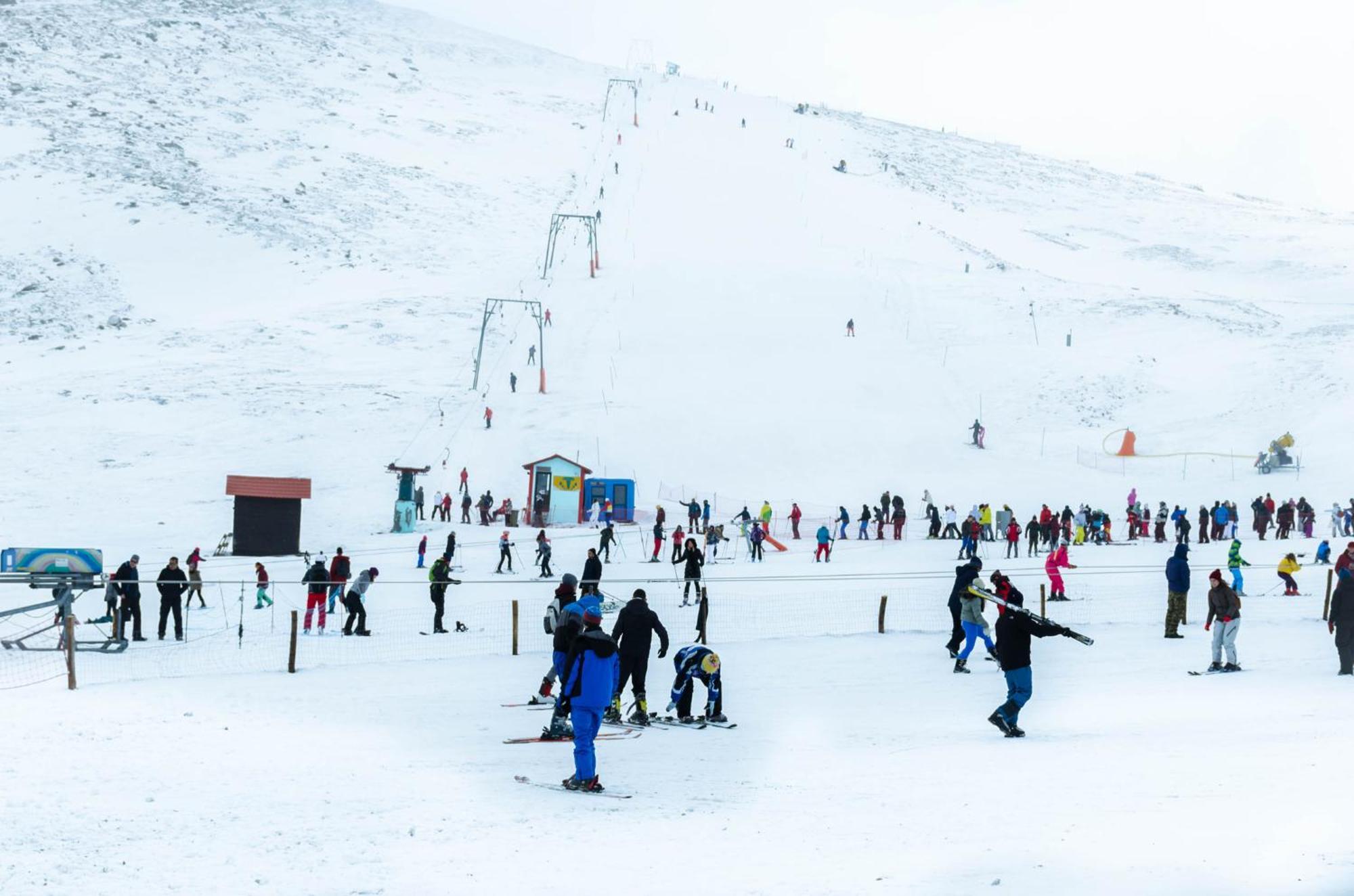 Domotel Neve Mountain Resort Палеос-Айос-Атанасіос Екстер'єр фото